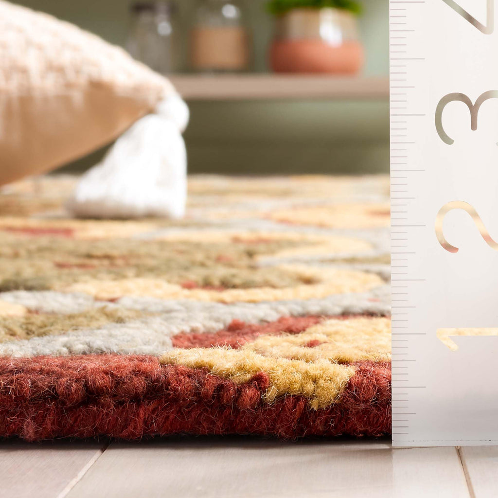 SAFAVIEH Area Rug 8x10 - Blossom Collection - Large - Red & Gold, Handmade Wool, Floral Design, Ideal for Living Room, Bedroom, Office, Dining Space (BLM422Q)