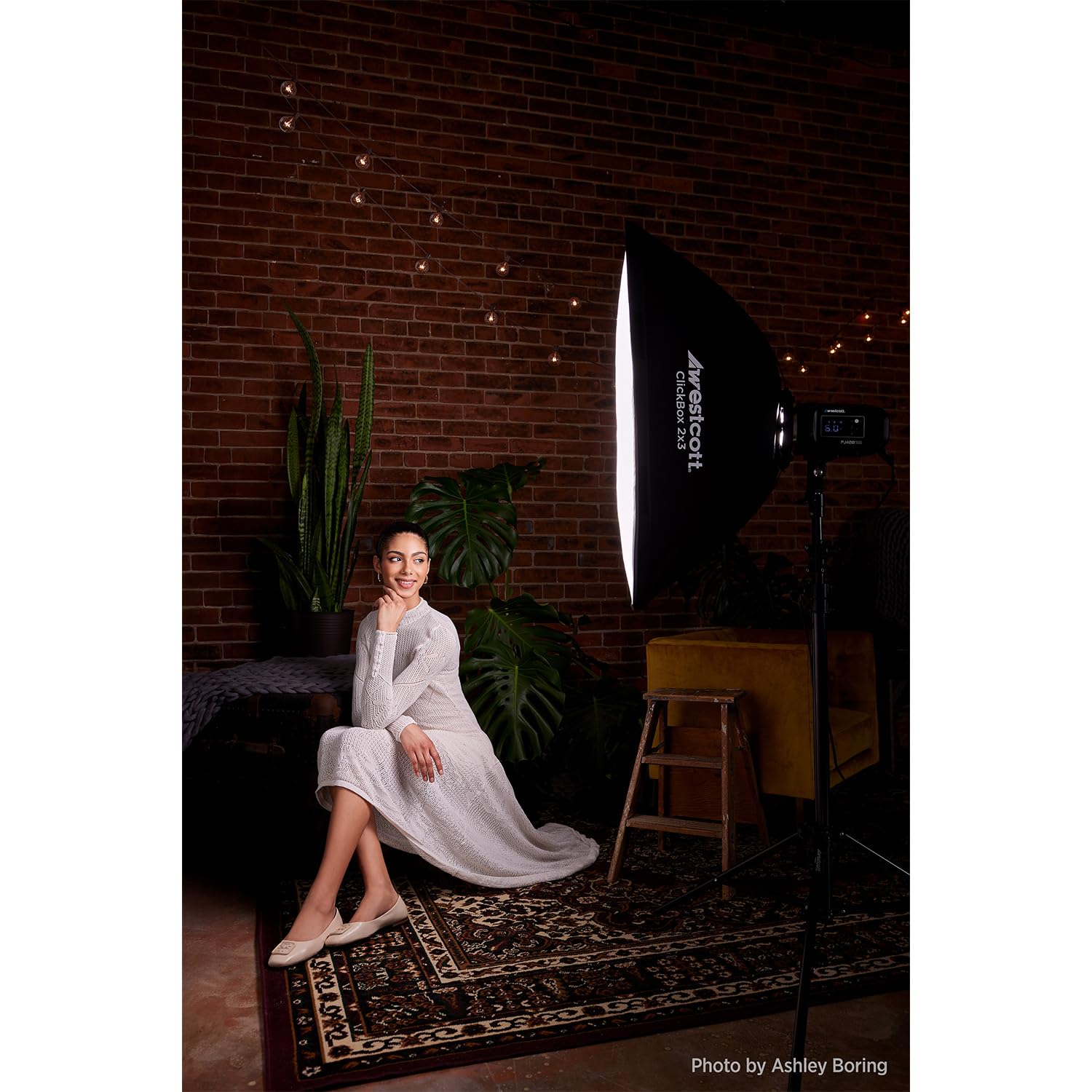 Westcott FJ400-SE 400Ws Photography Studio Strobe – AC-Powered Monolight Flash with FJ Wireless Trigger Compatibility, Bowens Mount, Fast Recycle Time, 5500K Daylight Color, & LED Modeling Light