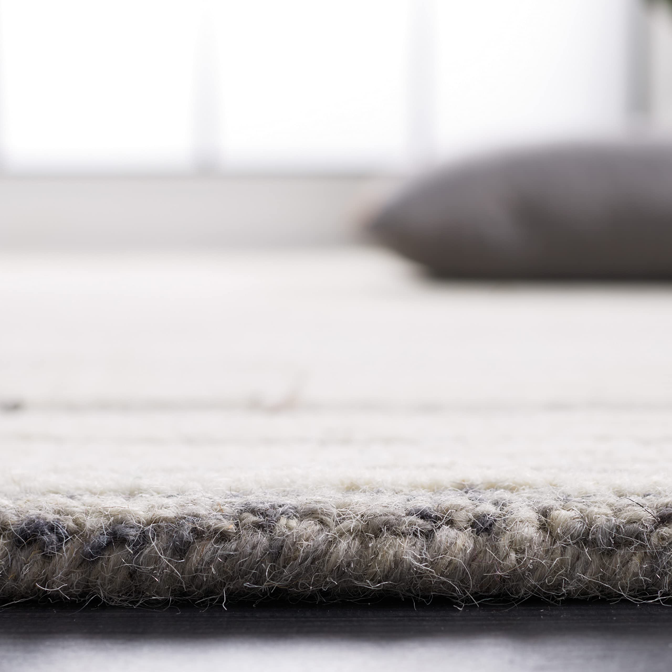 SAFAVIEH Area Rug 8x10 - Metro Collection - Large - Grey & Ivory, Handmade Wool, Modern Design, Ideal for Living Room, Bedroom, Office, Dining Space (MET995F)