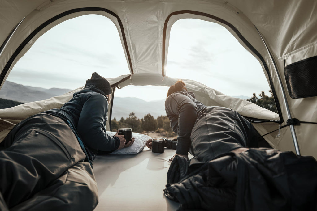 Thule Approach M New - Soft Shell Rooftop Tent - 2-3 Person Tent - Luxurious Dual-Density Memory Foam Mattress Included - Large Panoramic Windows with Breathable mesh - Lockable mounting Brackets