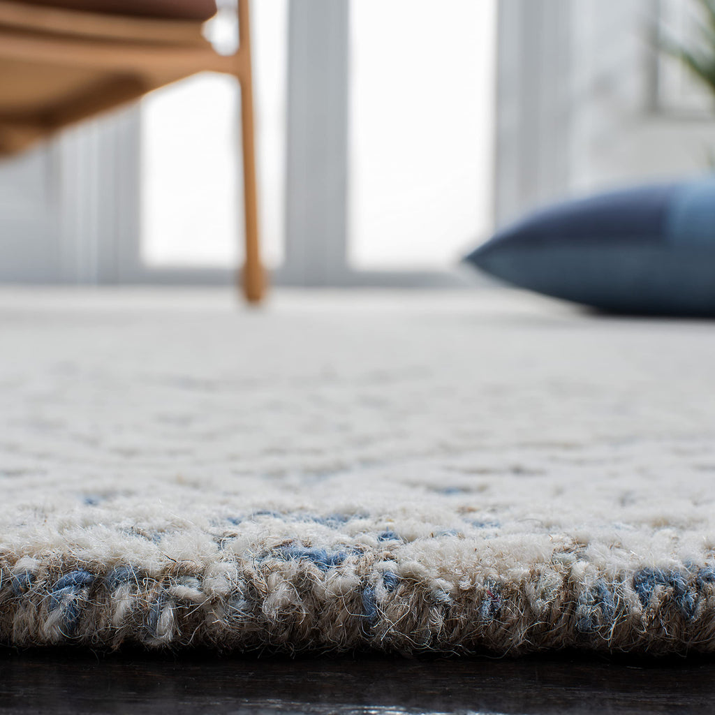 SAFAVIEH Area Rug 6x9 - Metro Collection - Light Blue & Ivory, Handmade Wool, Ideal for Living Room, Bedroom, Dining Space (MET998L)
