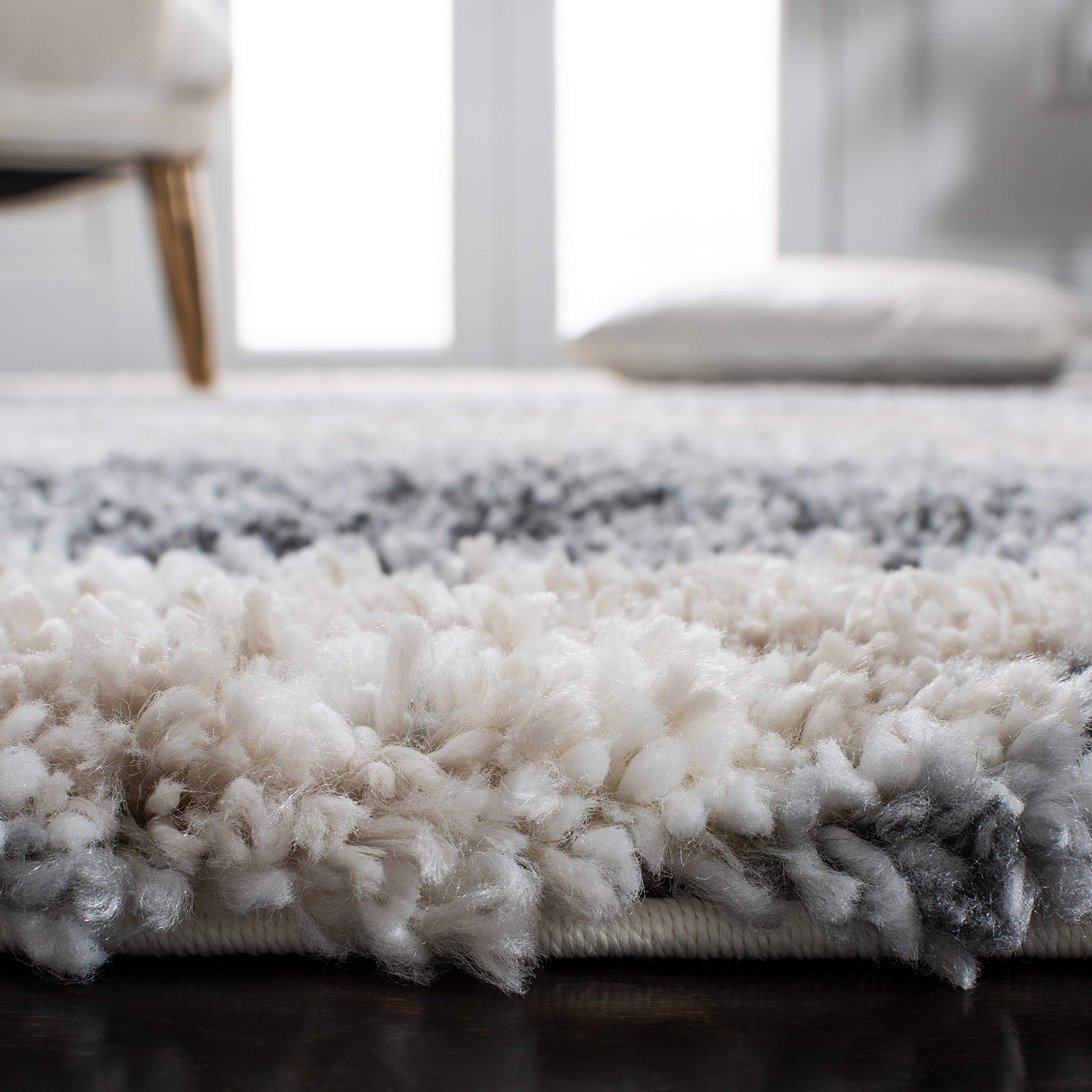 SAFAVIEH Area Rug 10x14 - Fontana Shag Collection - Large - Grey & Ivory, Non-Shedding & Easy to Clean, Plush Thick Pile, Ideal for Living Room, Bedroom, Dining Space (FNT853G)