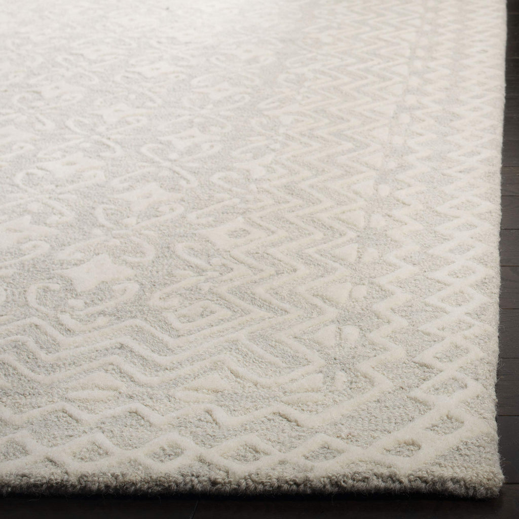 SAFAVIEH Blossom Collection Area Rug - 6' x 9', Grey & Ivory, Handmade Wool, Ideal for High Traffic Areas in Living Room, Bedroom (BLM114F)
