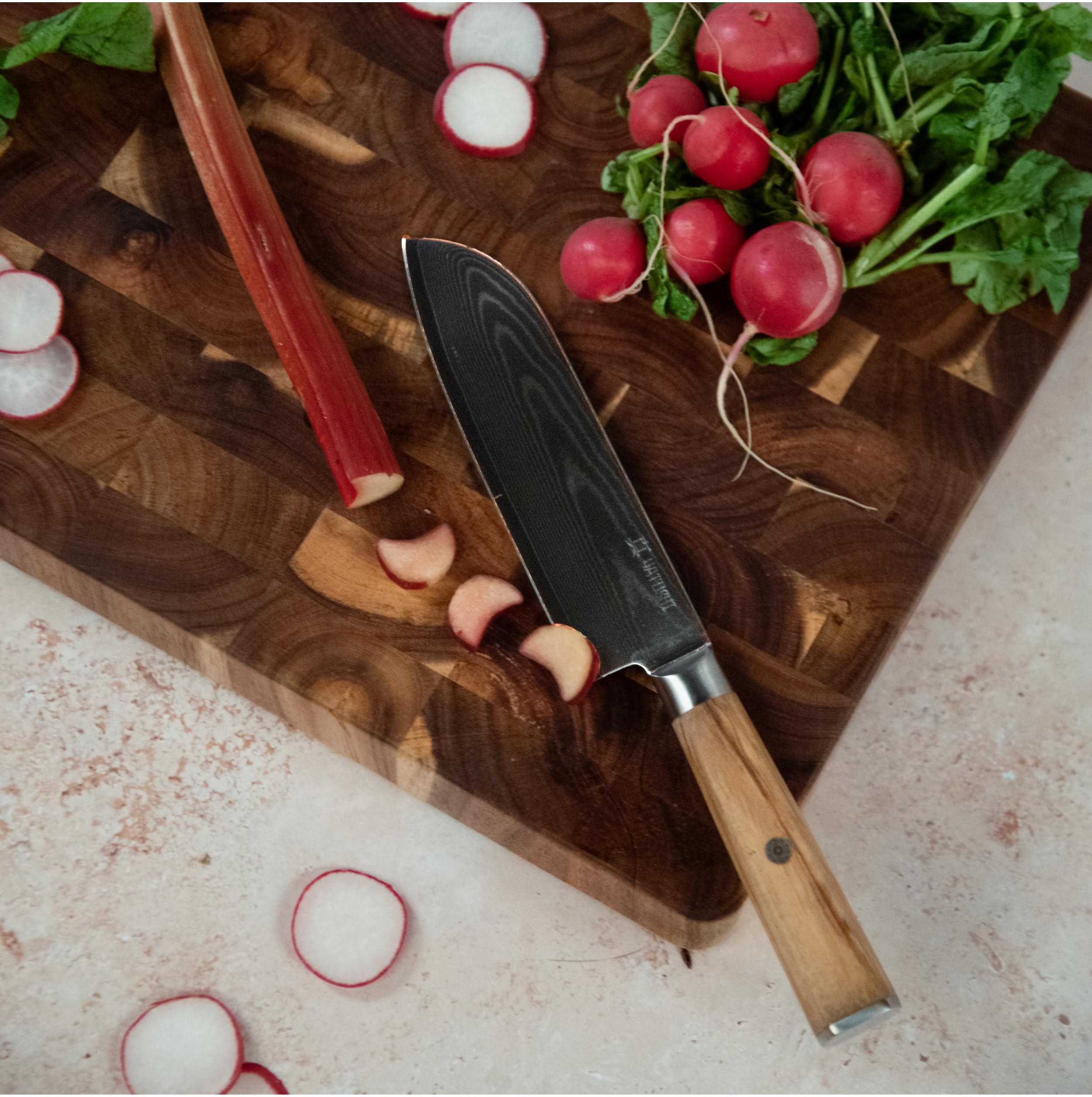 Yatoshi Knives Magnetic Kitchen Knife Block Set - Japanese 67 Layer High-Grade VG-10 Steel Knives, Sharp, Professional Kitchen Knife Set - Damascus (6 pieces), Olive Wood Handles