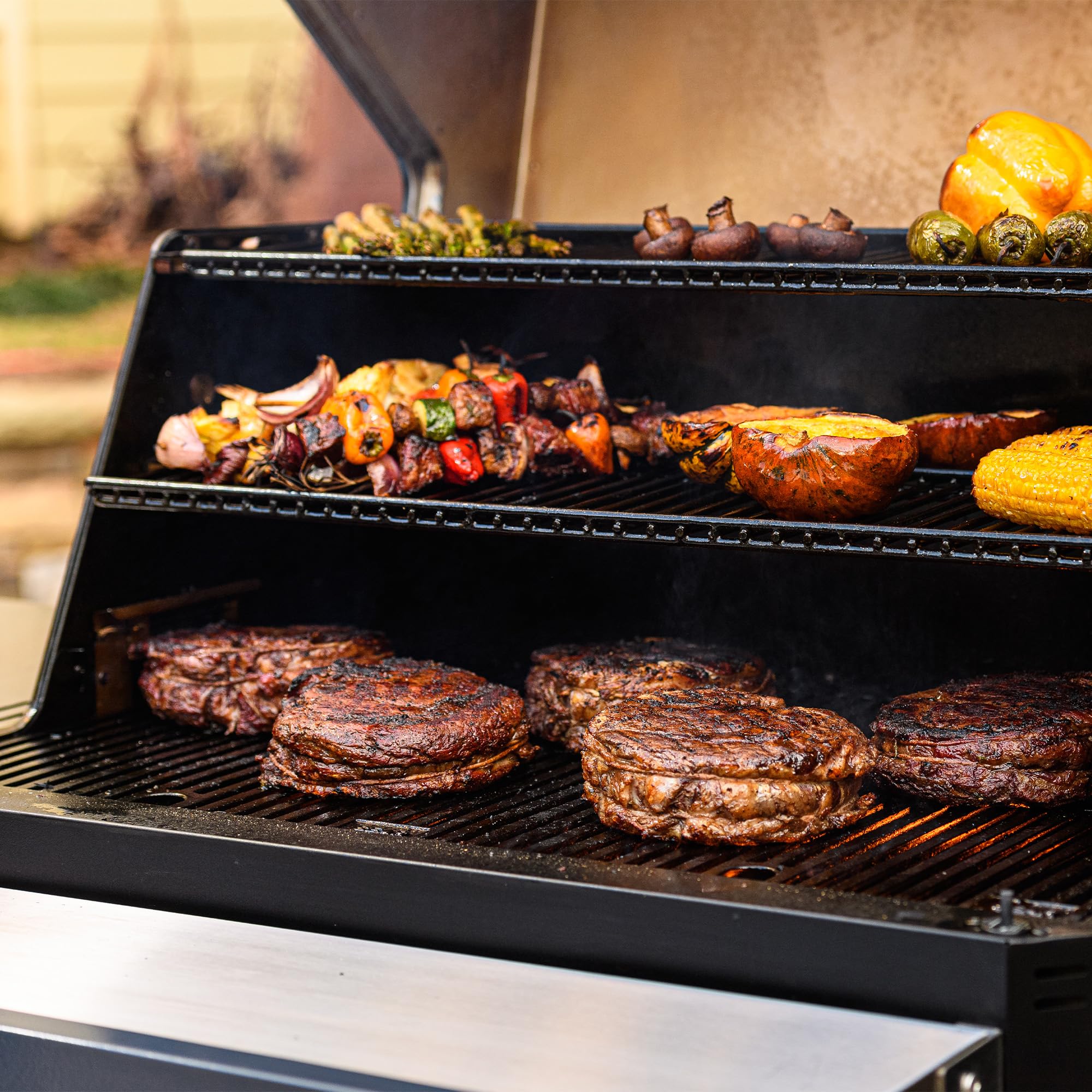 Masterbuilt® Gravity Series® 1050 Smoker Grill - Digital Charcoal Combo Grill with Free App, 1,050 Cooking Square Inches in Black, Model MB20041220