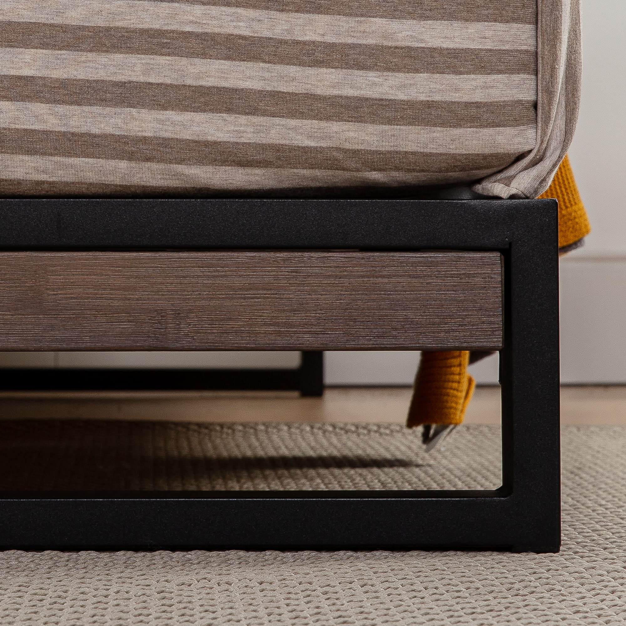 Zinus Suzanne Bamboo and Metal Platform Bed Frame, 7-Inch Low Profile, Solid Steel Construction, No Box Spring Needed, Wood Slat Support, Easy Assembly, Grey Wash, King