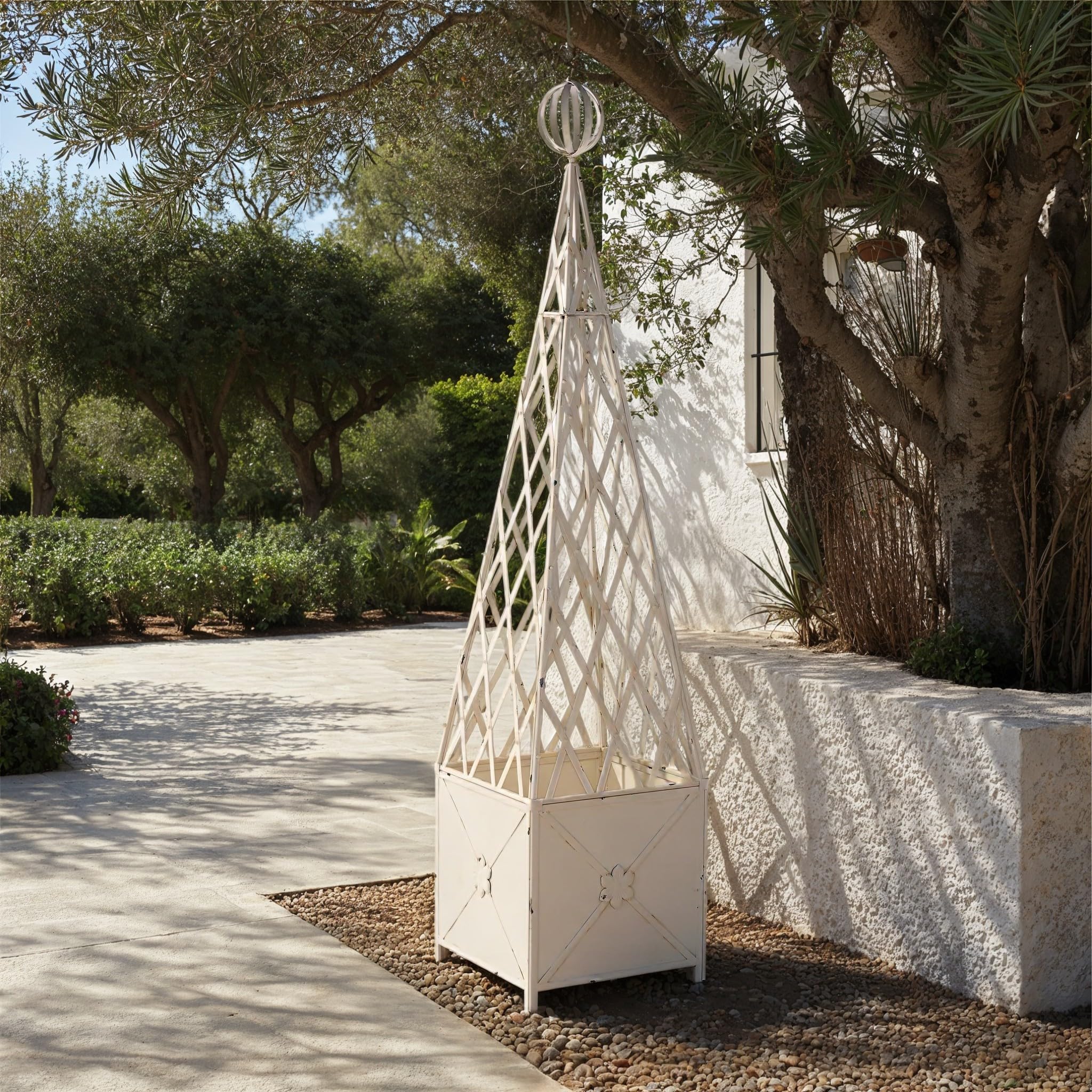 SAFAVIEH Outdoor Patio Furniture Collection - Caledonia Antique White Iron Trellis Planter, Tall Weather-Resistant Garden Box (PAT5048A)