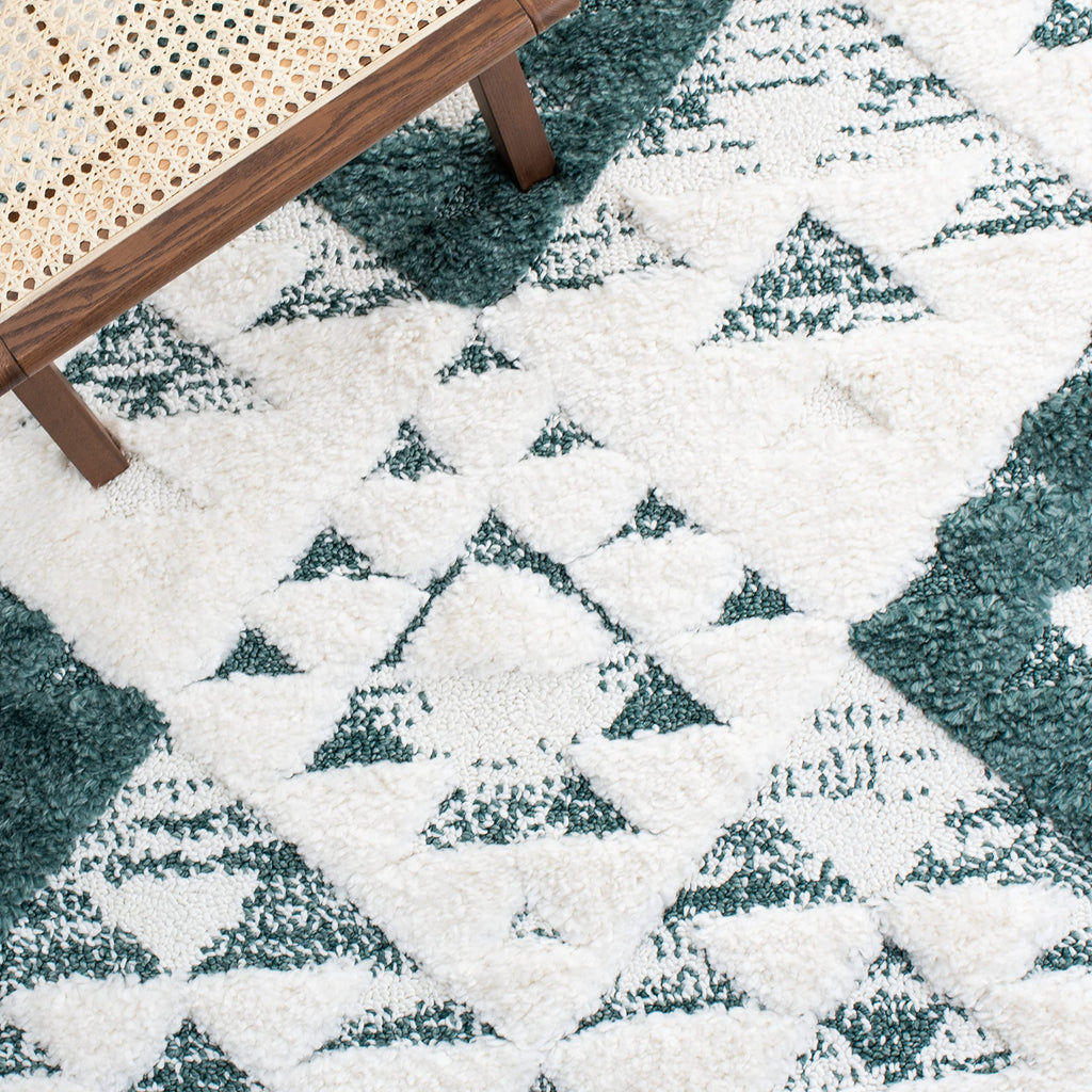 SAFAVIEH Area Rug 8x10 - Moroccan Tassel Shag Collection - Large - Green & Ivory, Non-Shedding & Easy to Clean, Plush High-Low Texture, Ideal for Living Room, Bedroom, Dining Space (MTS688Y)