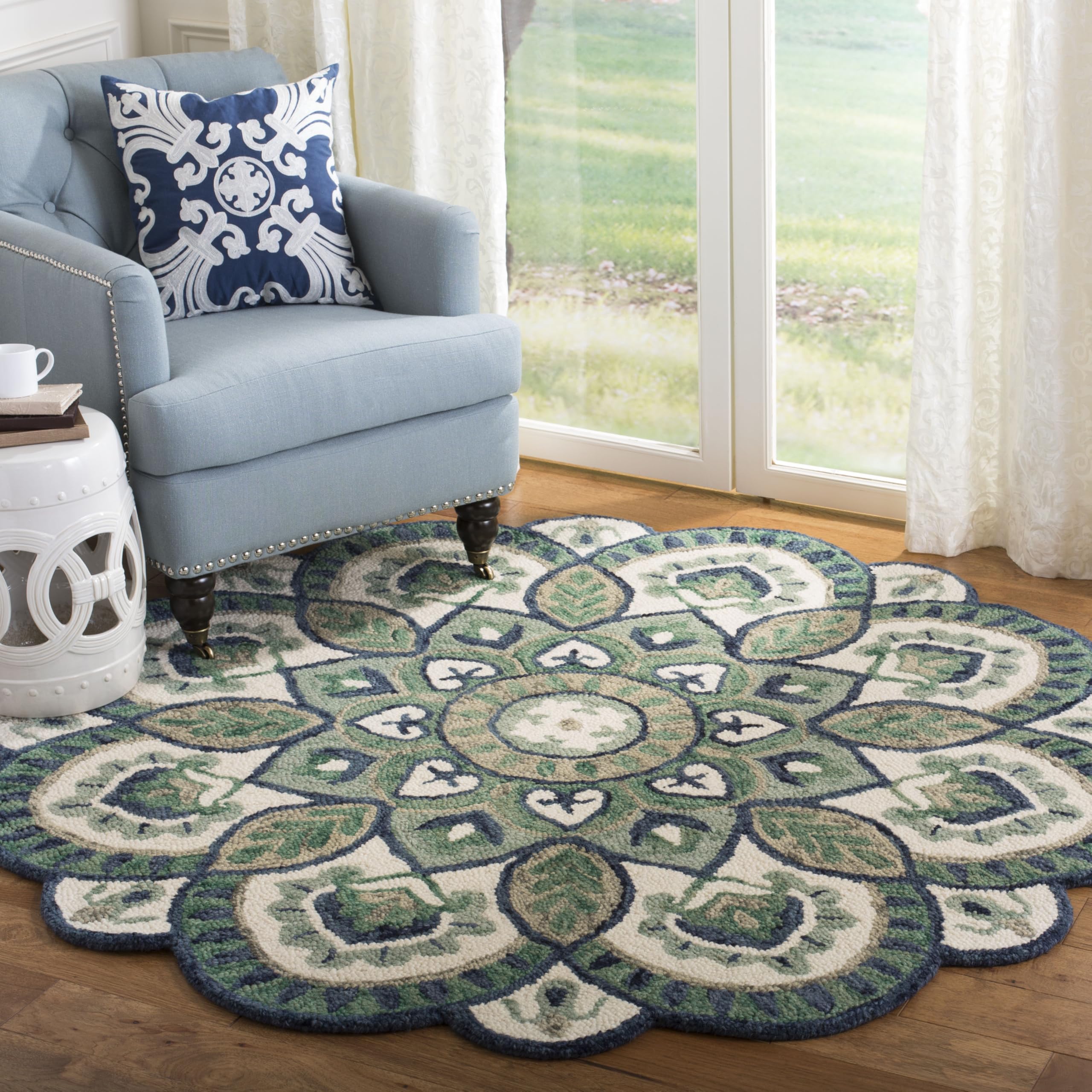 SAFAVIEH Novelty Collection 9' Round Ivory/Blue NOV604M Handmade Floral Premium Wool Entryway Foyer Living Room Bedroom Kitchen Area Rug