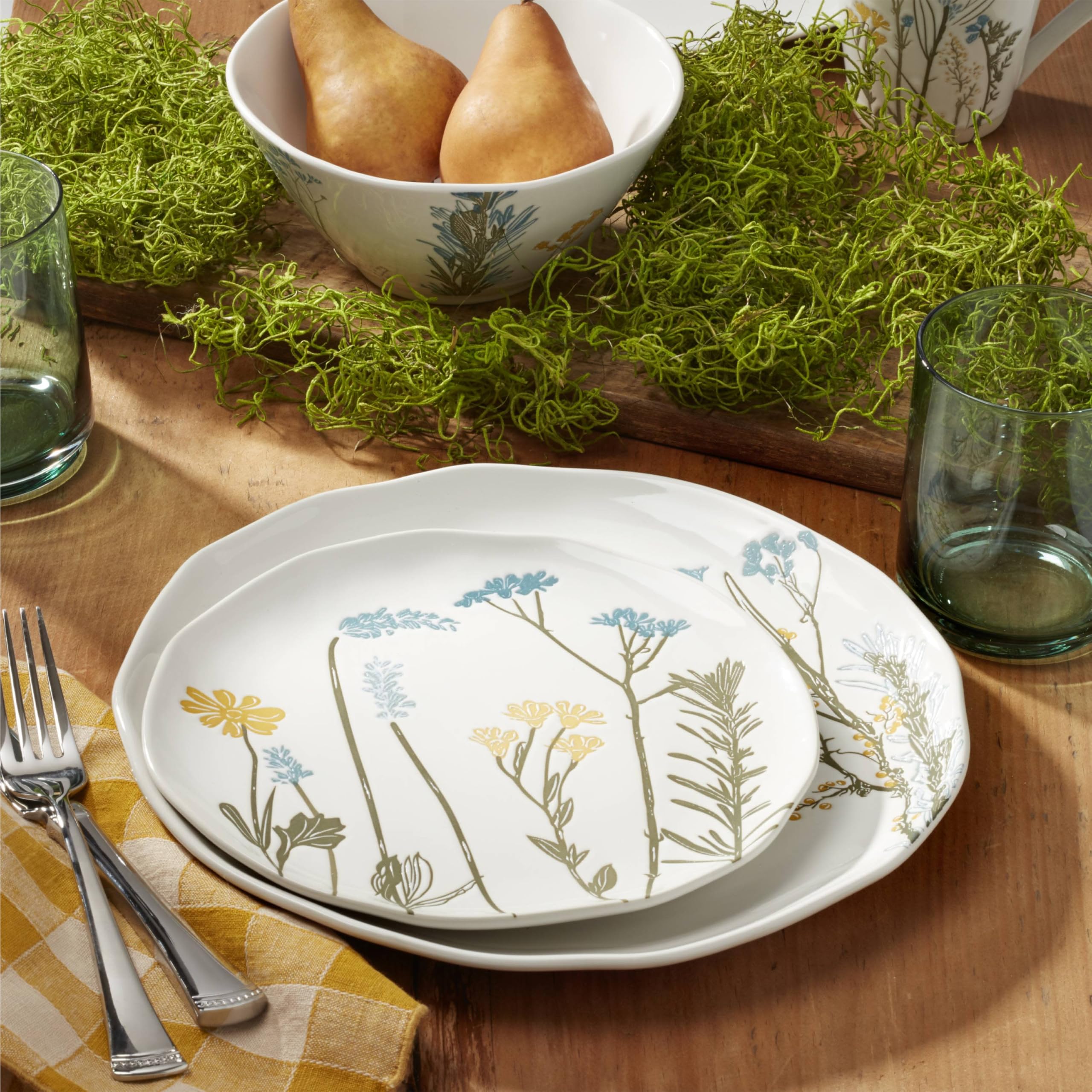 Lenox Dinnerware Sets, Wildflowers 16-Piece Dinnerware Set, Service For 4, Stoneware Material, Dishwasher Safe, Microwave Safe, Bowls, Plates And Bowls, Dinner Dishes, Includes Mugs (White, 16 Piece)