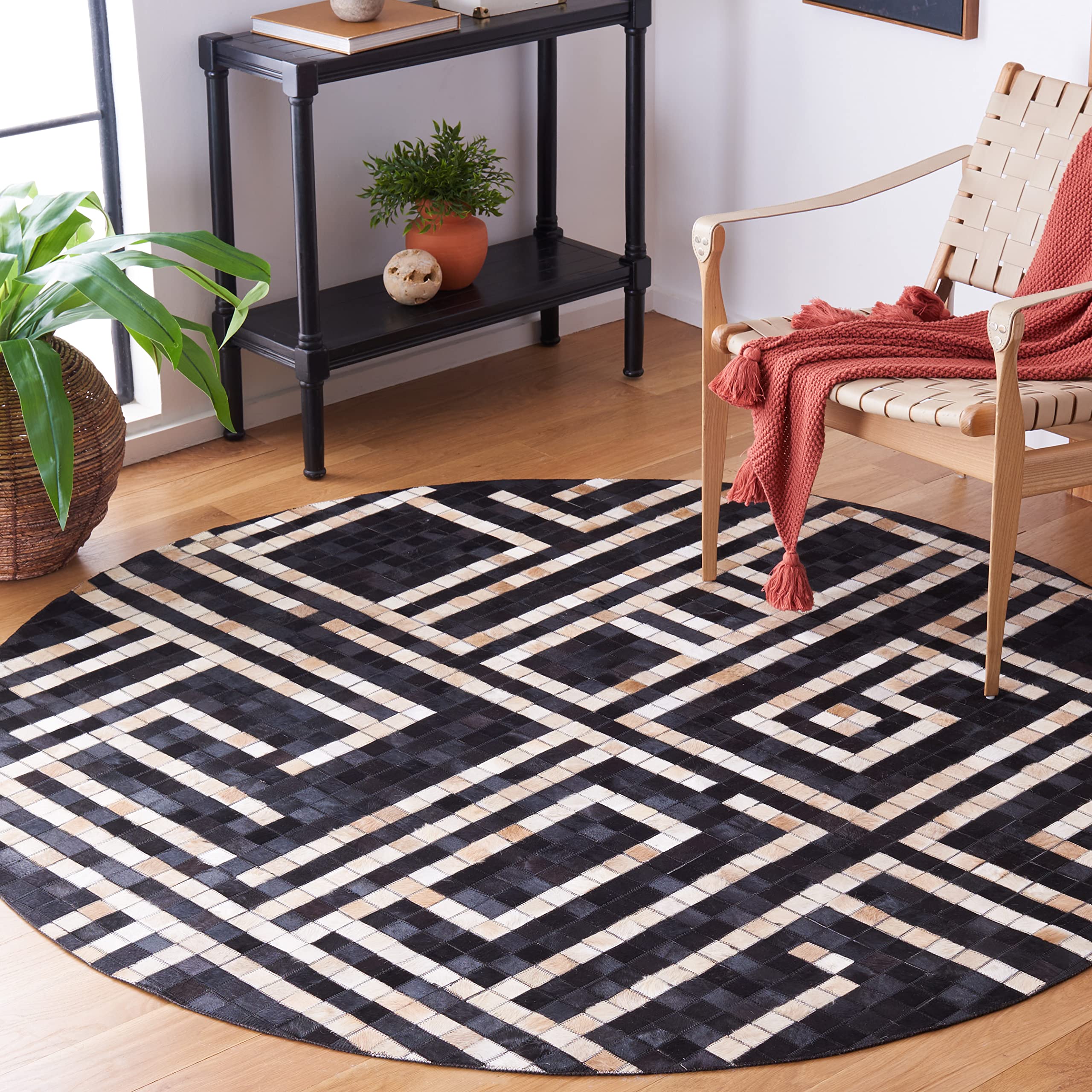 SAFAVIEH Studio Leather Collection Area Rug - 6' Round, Black & Ivory, Handmade Flat Weave Modern, Ideal for High Traffic Areas in Living Room, Bedroom (STL233Z)