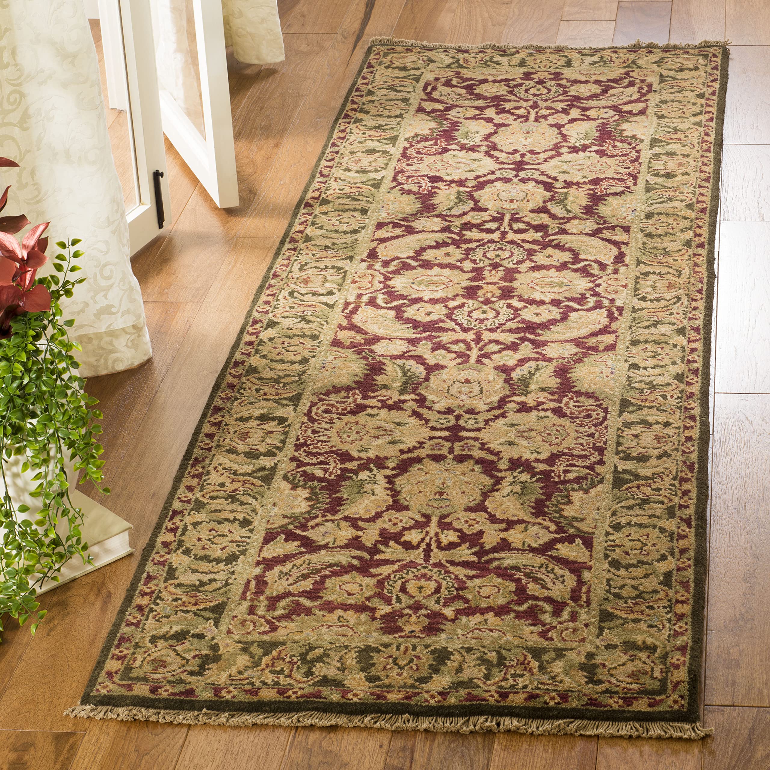 SAFAVIEH Old World Collection Runner Rug - 2'6" x 8', Burgundy & Green, Handmade Traditional Oriental Wool, Ideal for High Traffic Areas in Living Room, Bedroom (OW115A)