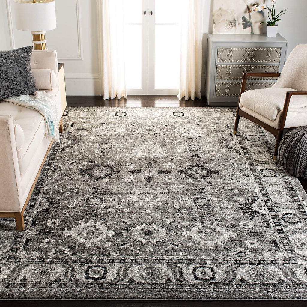 SAFAVIEH Vintage Hamadan Collection Area Rug - 9' Square, Taupe, Traditional Persian Design, Non-Shedding & Easy to Clean, Ideal for Living Room, Bedroom, Dining Space (VTH214T)
