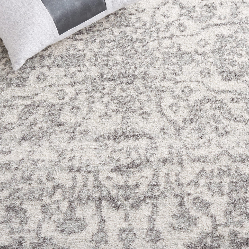 SAFAVIEH Madison Collection Area Rug - 10' x 14', Silver & Ivory, Snowflake Medallion Distressed Design, Non-Shedding & Easy Care, Ideal for High Traffic Areas in Living Room, Bedroom (MAD603G)