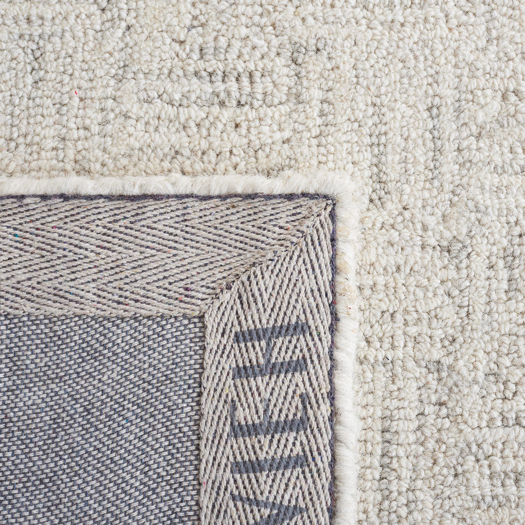 SAFAVIEH Area Rug 8x10 - Micro-Loop Collection - Large - Light Grey & Ivory, Handmade Wool, Ideal for Living Room, Bedroom, Office, Dining Space (MLP537F)