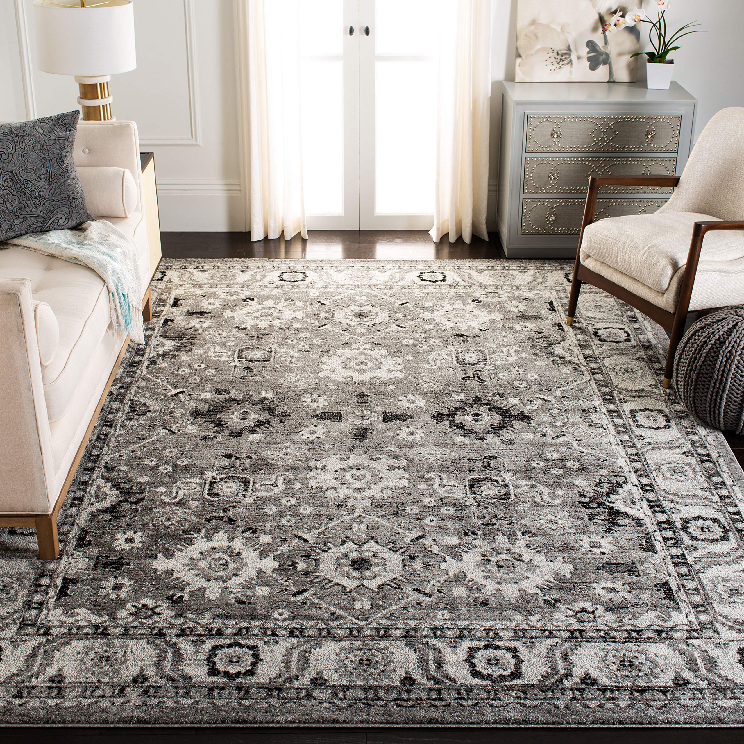 SAFAVIEH Area Rug 8x10 - Vintage Hamadan Collection - Large - Grey & Black, Traditional Persian Design, Non-Shedding & Easy to Clean, Ideal for Living Room, Bedroom, Dining Space (VTH214K)