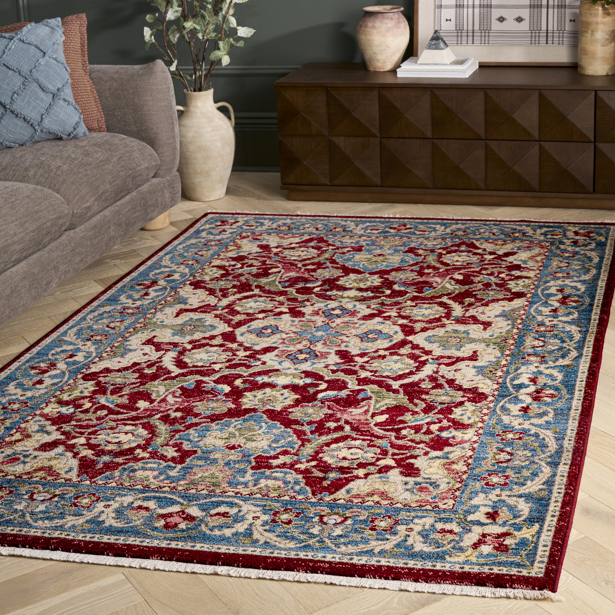 SAFAVIEH Area Rug 8x10 - Kashan Collection - Large - Red & Blue, Traditional Oriental Design, Non-Shedding & Easy Cleaning, Ideal for Living Room, Bedroom, Office, Dining Space (KSN307Q)