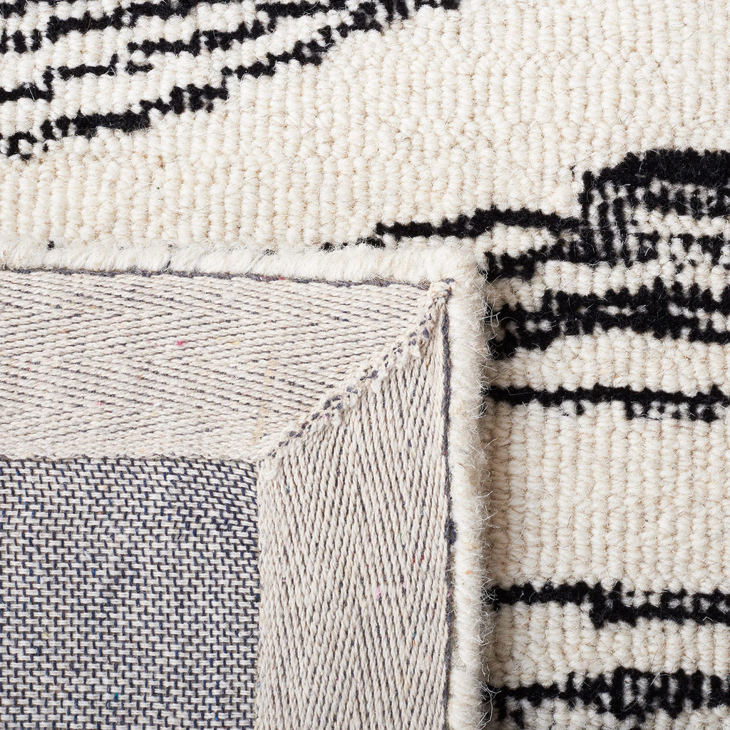 SAFAVIEH Area Rug 8x10 - Metro Collection - Large - Black & Ivory, Handmade Wool, Ideal for Living Room, Bedroom, Office, Dining Space (MET995Z)